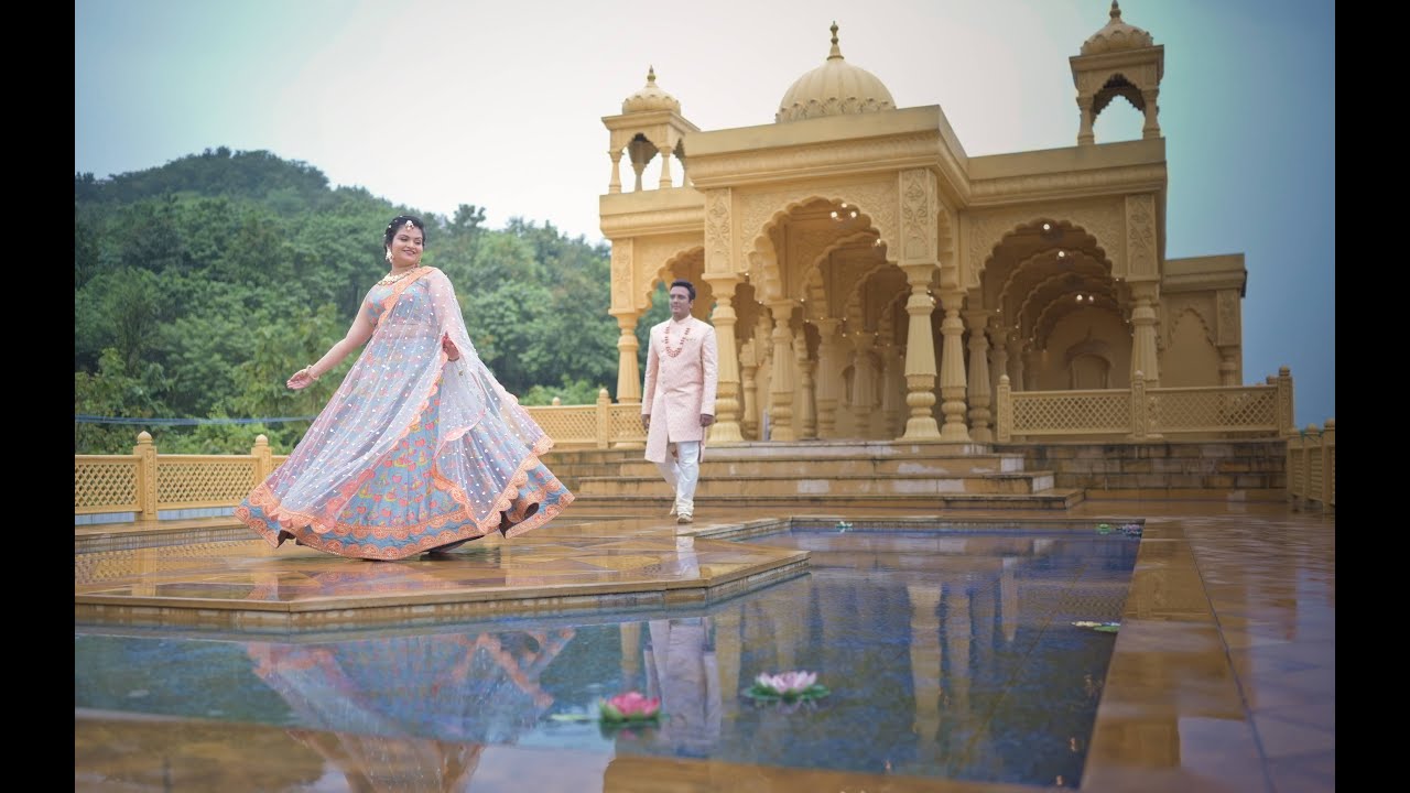 Hrishiraj X Priyanka | Clickclikat Studios |  Romantic Prewedding Shoot #Pune #prewedding #pixoury