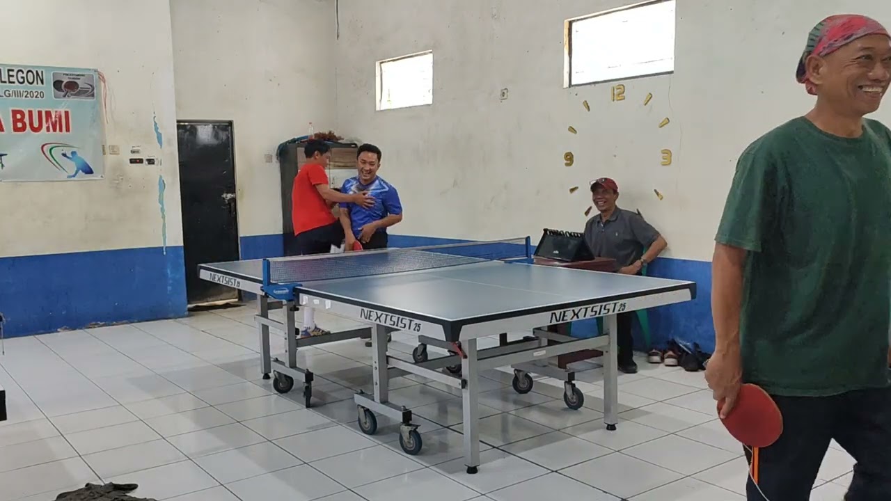 Spin Gantung Menghancurkan Pertahanan Bintik Defense