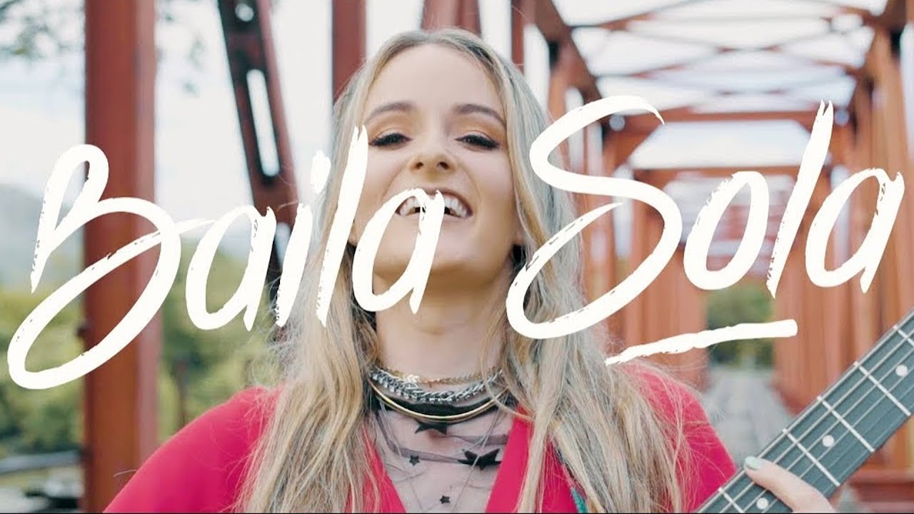Zelaya - Baila Sola [Official Video]