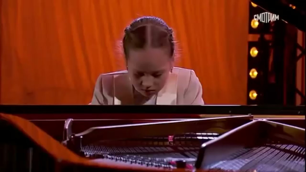 Щелкунчик. Адучаева Анастасия 8 лет, фортепиано