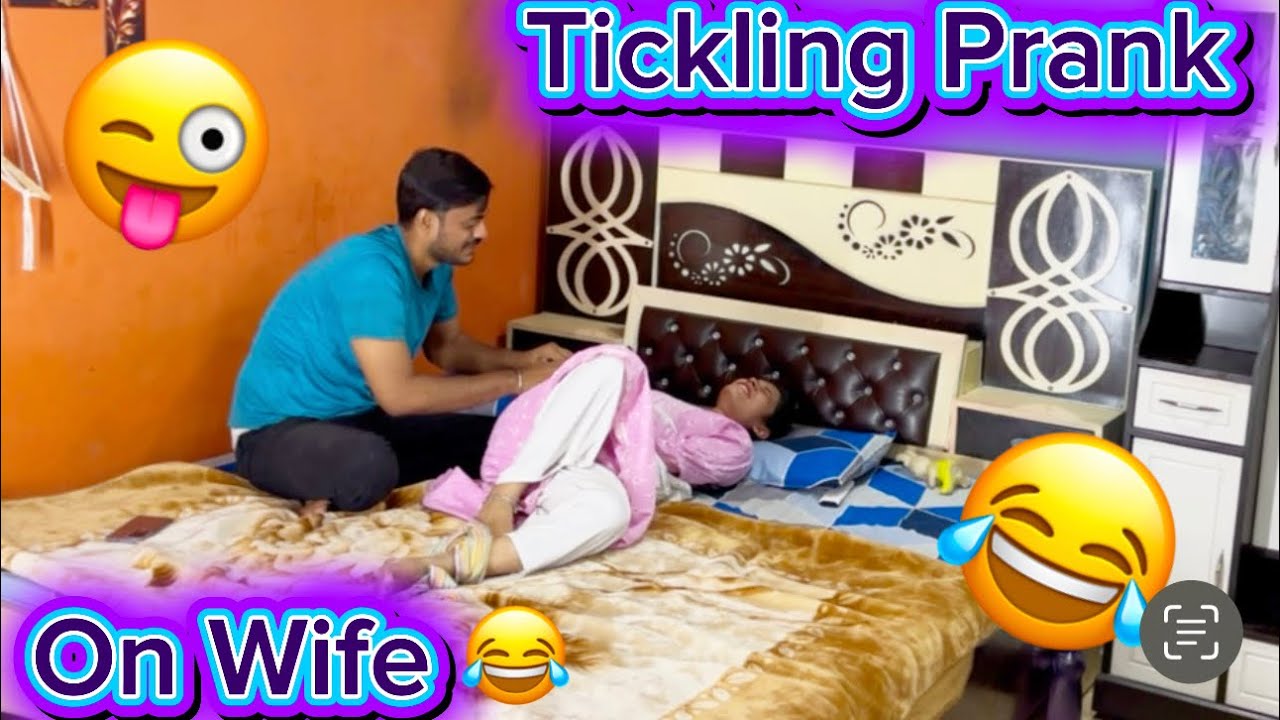 Tickling Prank On Wife In Pregnancy🤰🏻😂|| Wife's condition worsens while laughing 😂😜 || Simran Bha...