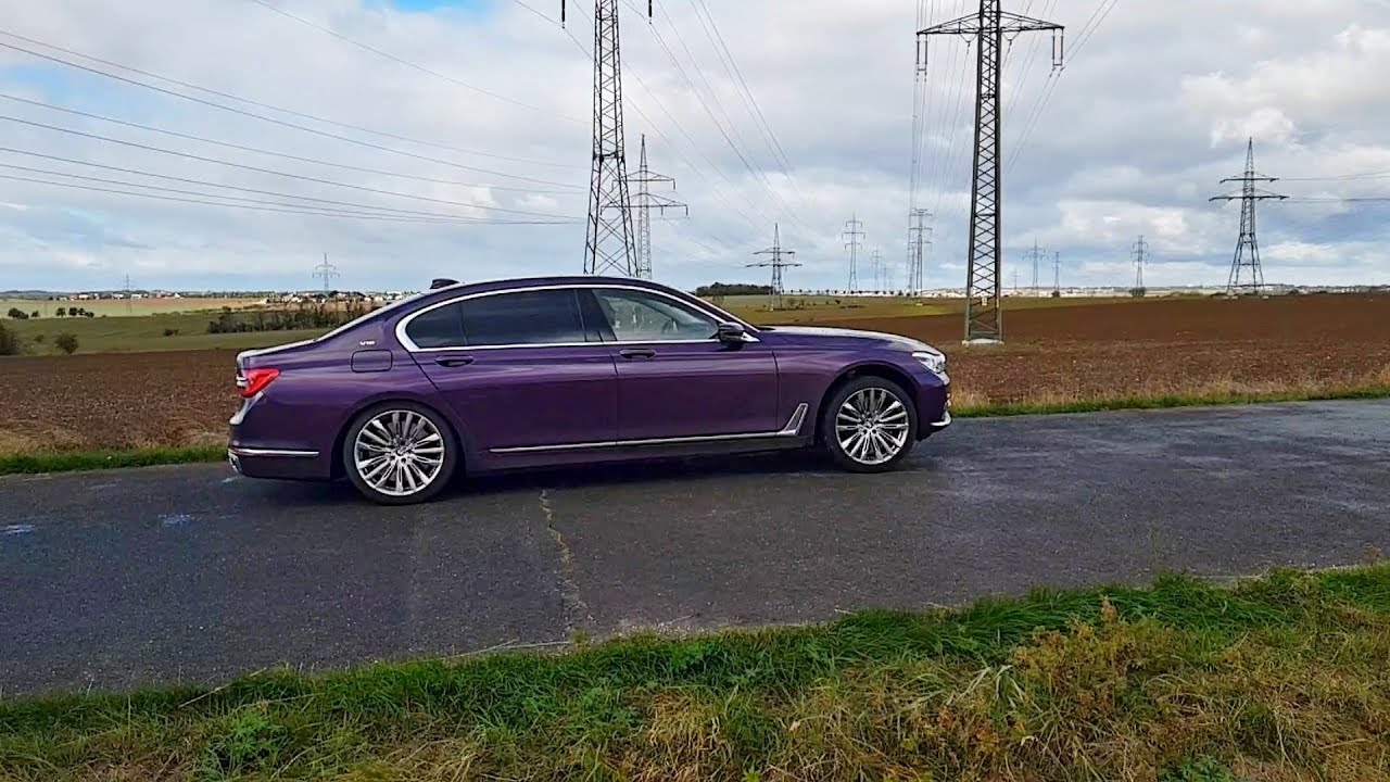 BMW M760Li (V12): exterior, interior, engine + exhaust sound (2 cars), acceleration
