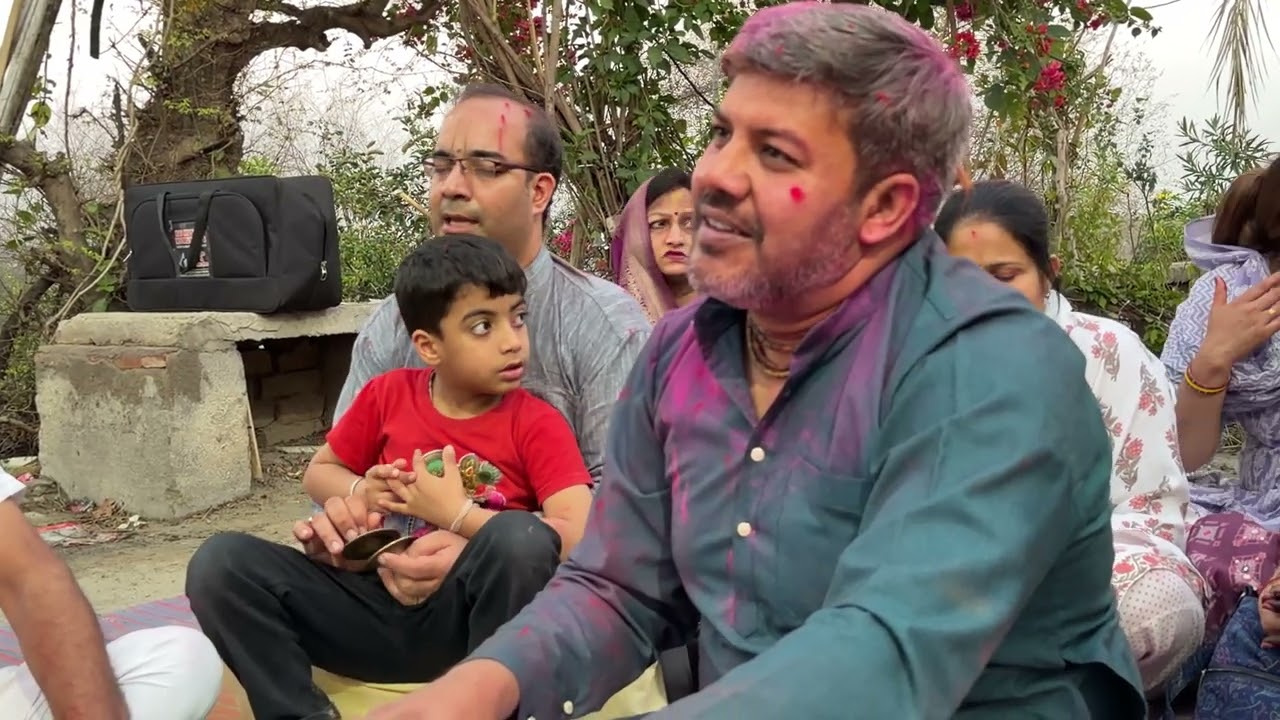 Holi ke pavitra bhaw - mashup bhajan -1 @ mor kuti barsana sourav bhaiya& rahul bhaiya 