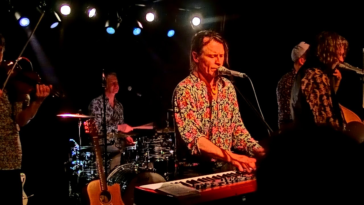 m. walking on the water: (live in Reutlingen)