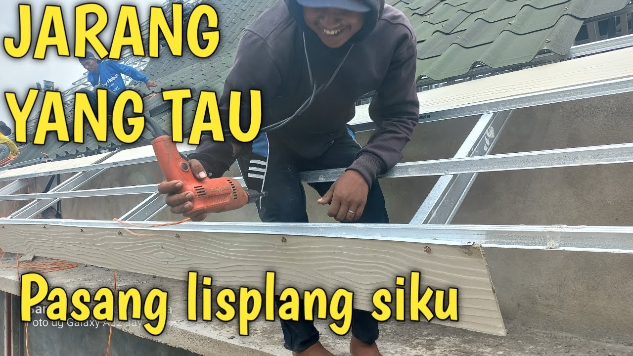 Pasang lisplang siku motif kayu di baja ringan kuda kuda joglo