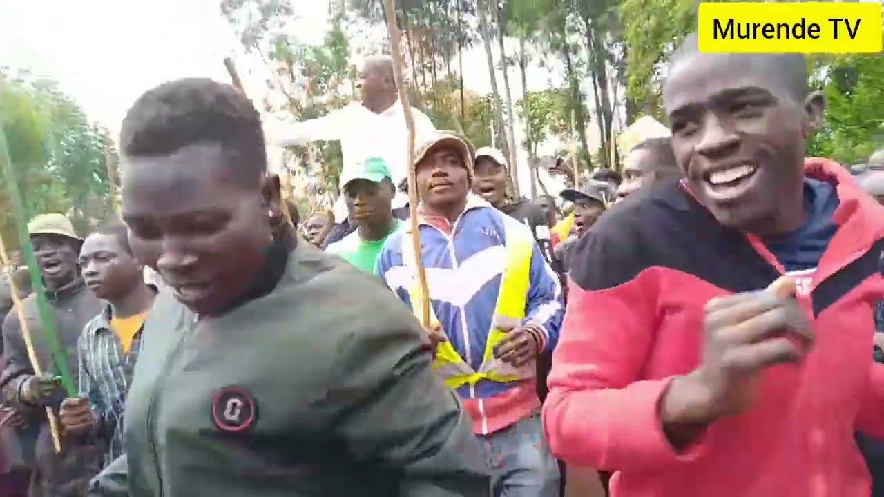 Bonny Khalwale singing during bullfighting of Police Vs Messi at Malinya ishichinji
