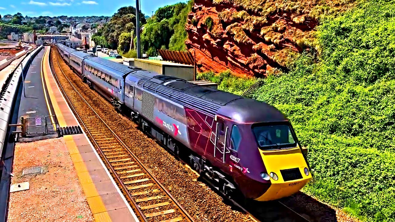 Trains at Dawlish & Exeter St Davids | 28/05/22
