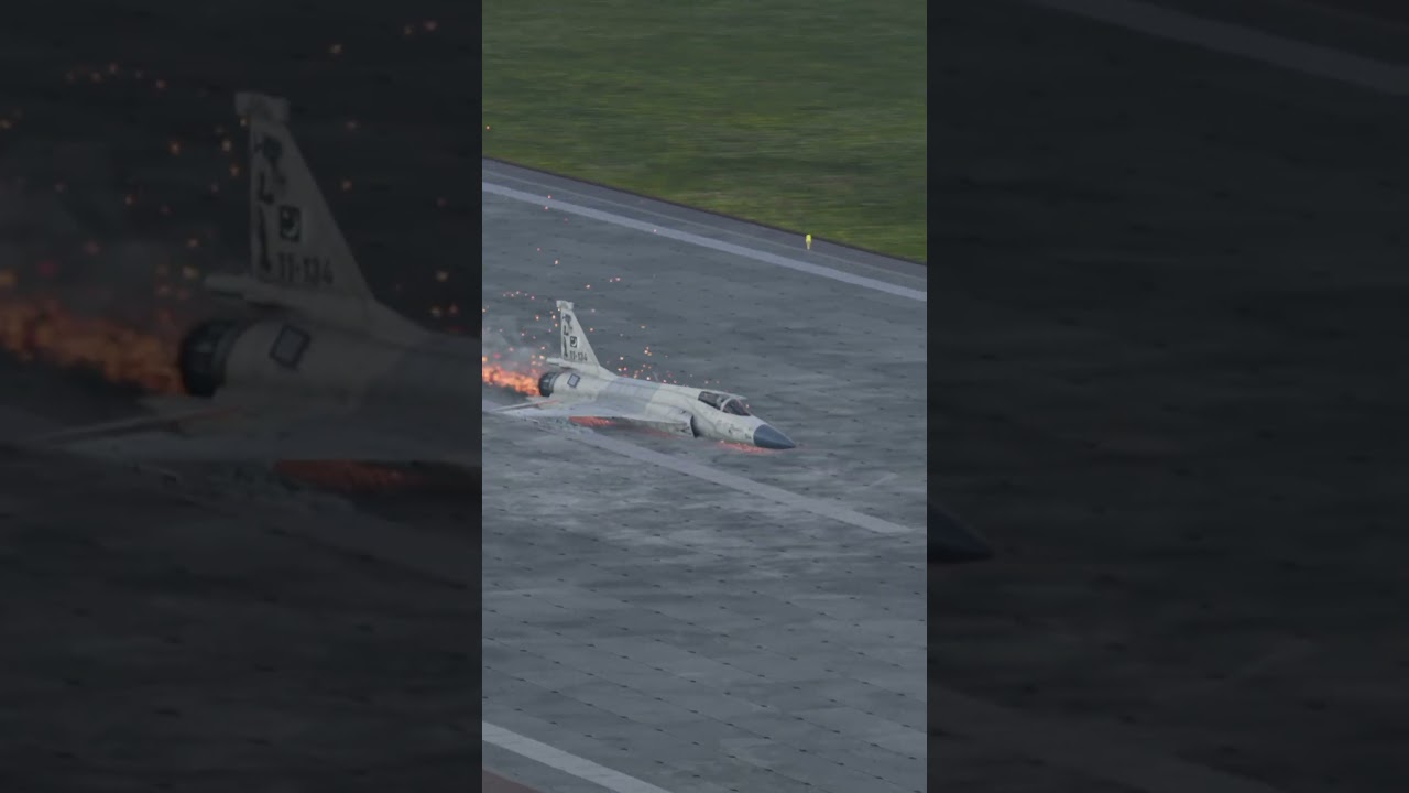 Epic Disaster &ndash; Fighter Jet Crash Landing!