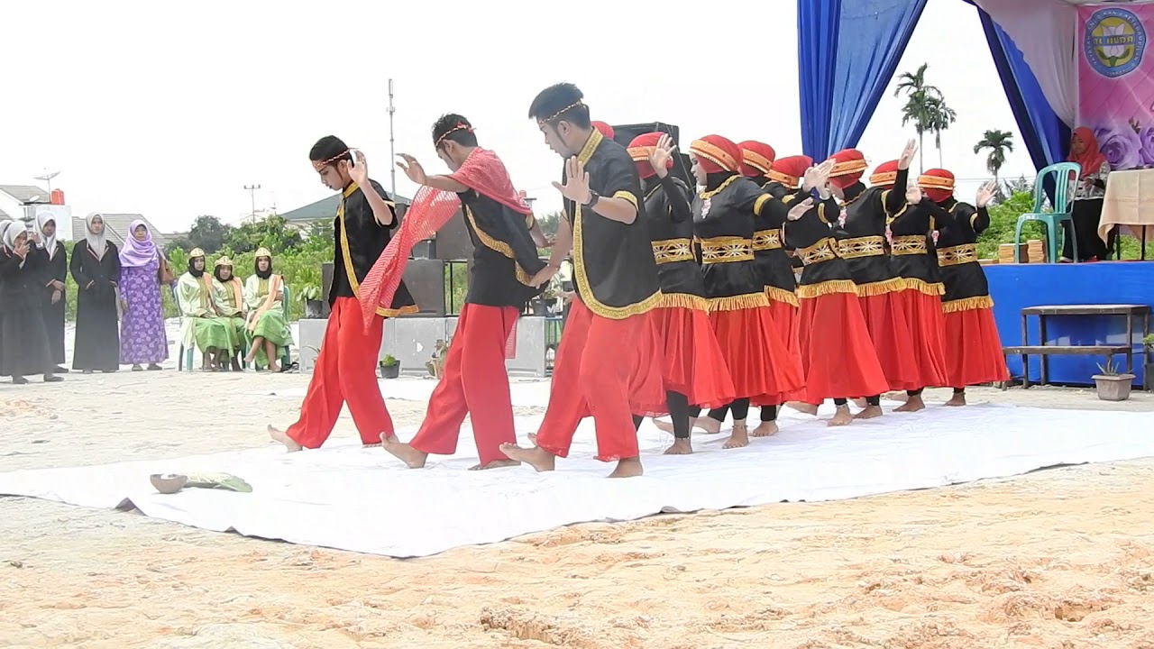 Tari Rentak Bulian @SMA ALHUDA PEKANBARU