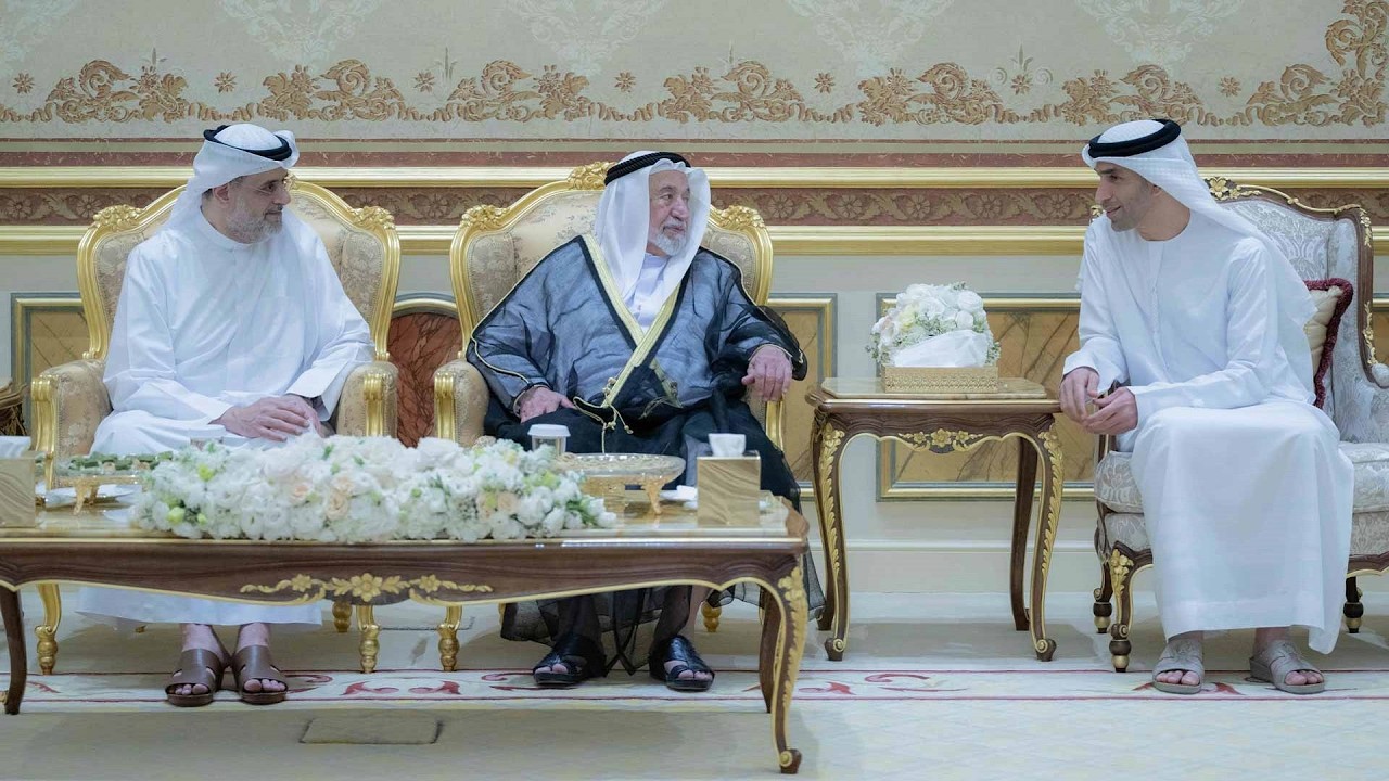 حاكم الشارقة يواصل استقبال المهنئين بشهر رمضان المبارك