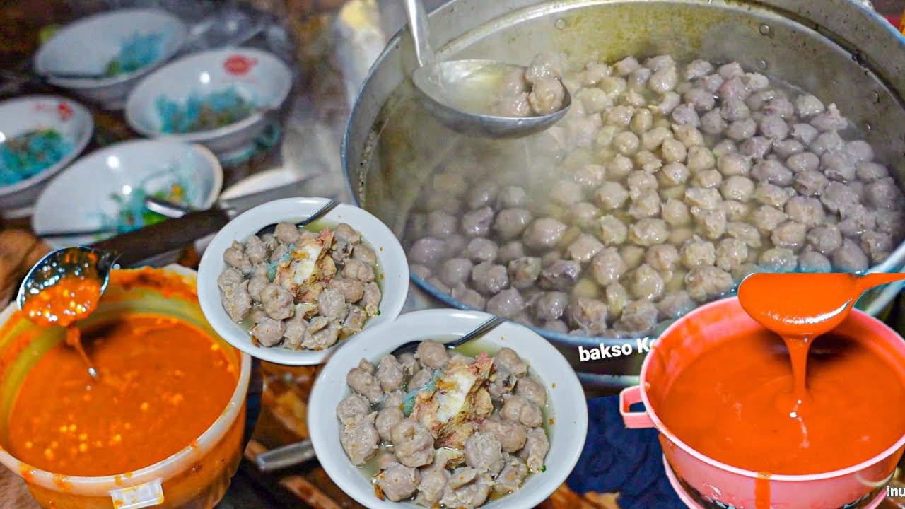 RELA ANTRI 2 JAM DEMI BAKSO KERIKIL  - Bakso Pak Bambang Gresik