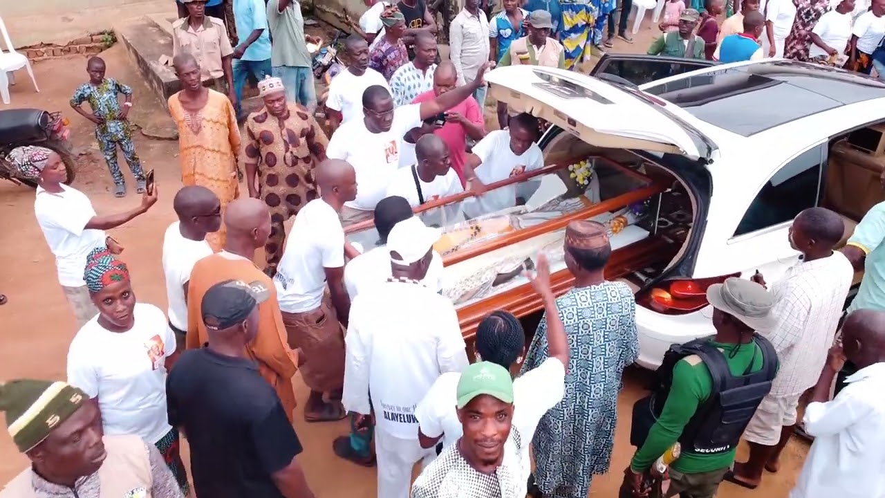OBA OLATOYE ADESINA ADETOYE.....THE LIKEN OF IBEFUN-IJEBU....... REST IN PEACE 