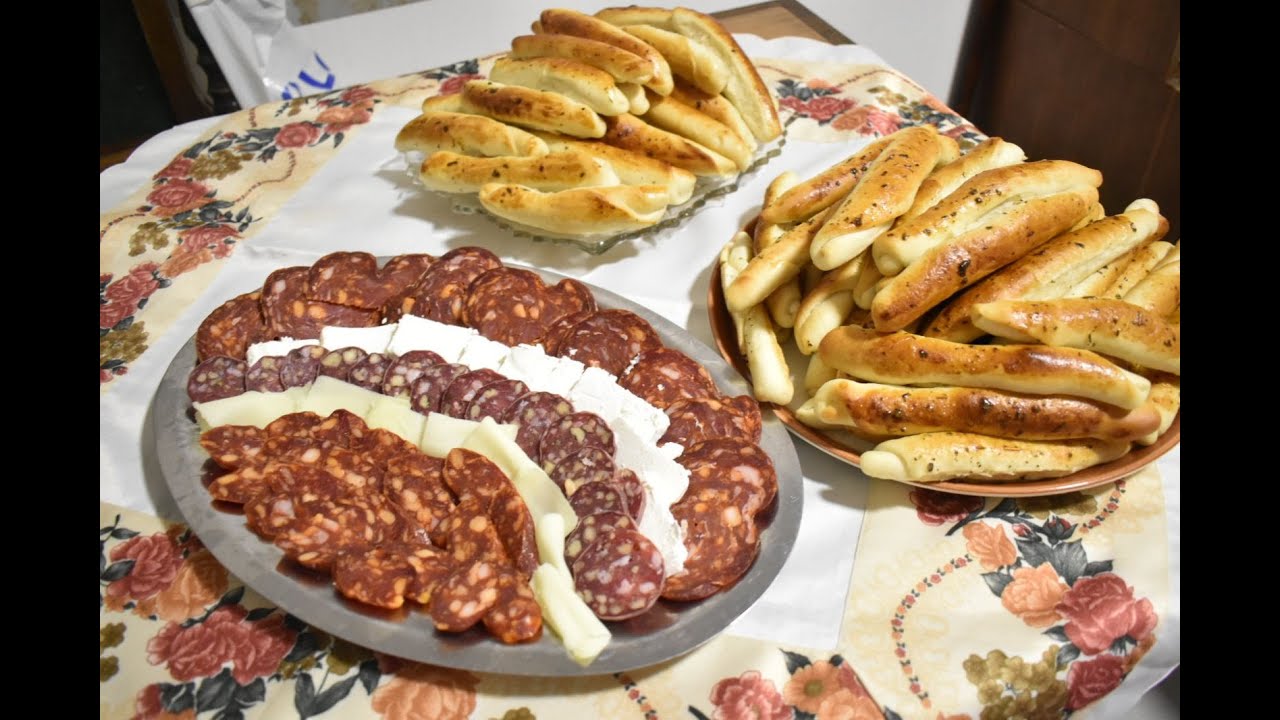 Kuvarice manje zbori - Olovka kifle