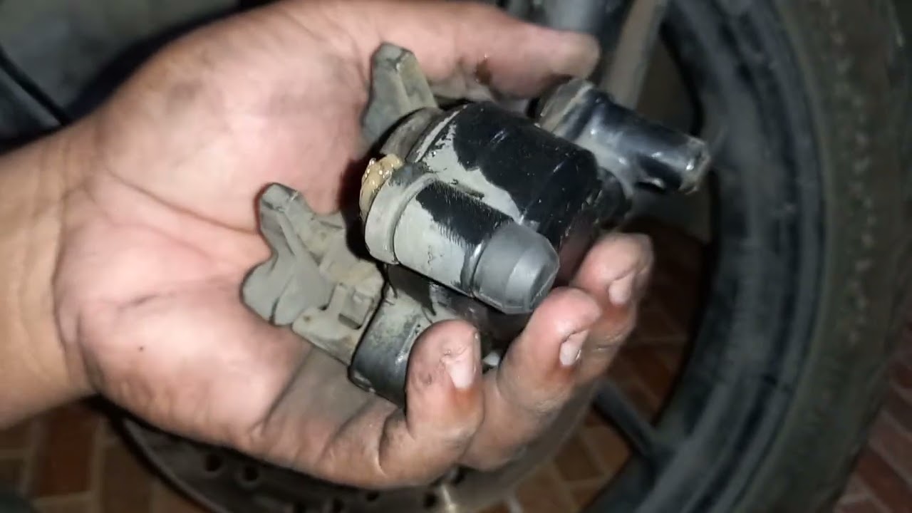 Cara memperbaiki rem depan motor beat yang macet 