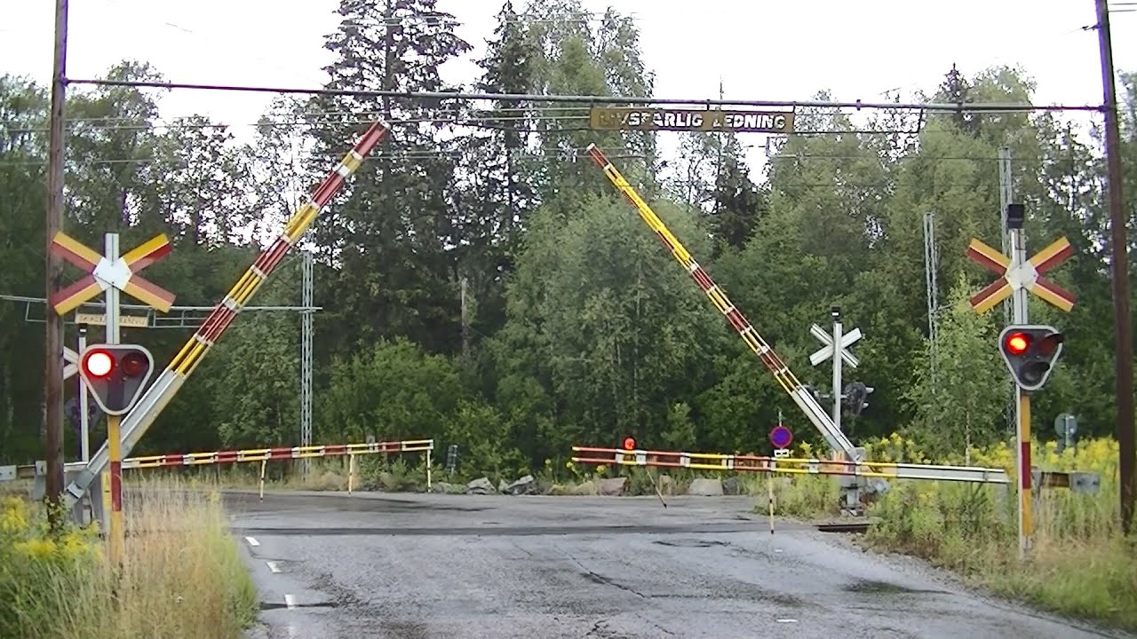 Spoorwegovergang Rydbo (S) // Railroad crossing // Järnvägsövergång