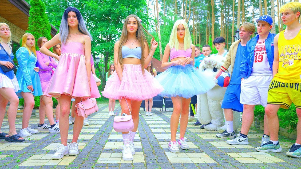 Lányverseny vidéki házban! Ki hasonlítható össze BUNNY-val? Hol van Zip?