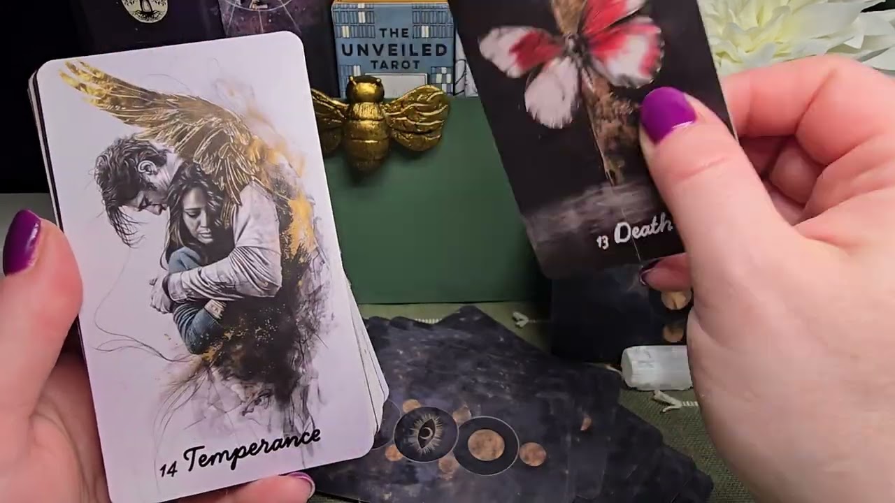 Solar Logos Tarot. Indie Deck. UK. Flip through.