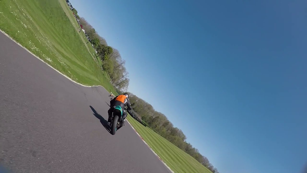 Thundersport CB500 30/May/21 Cadwell Park -My first ever Motorbike race! starts with a crash! Part 1