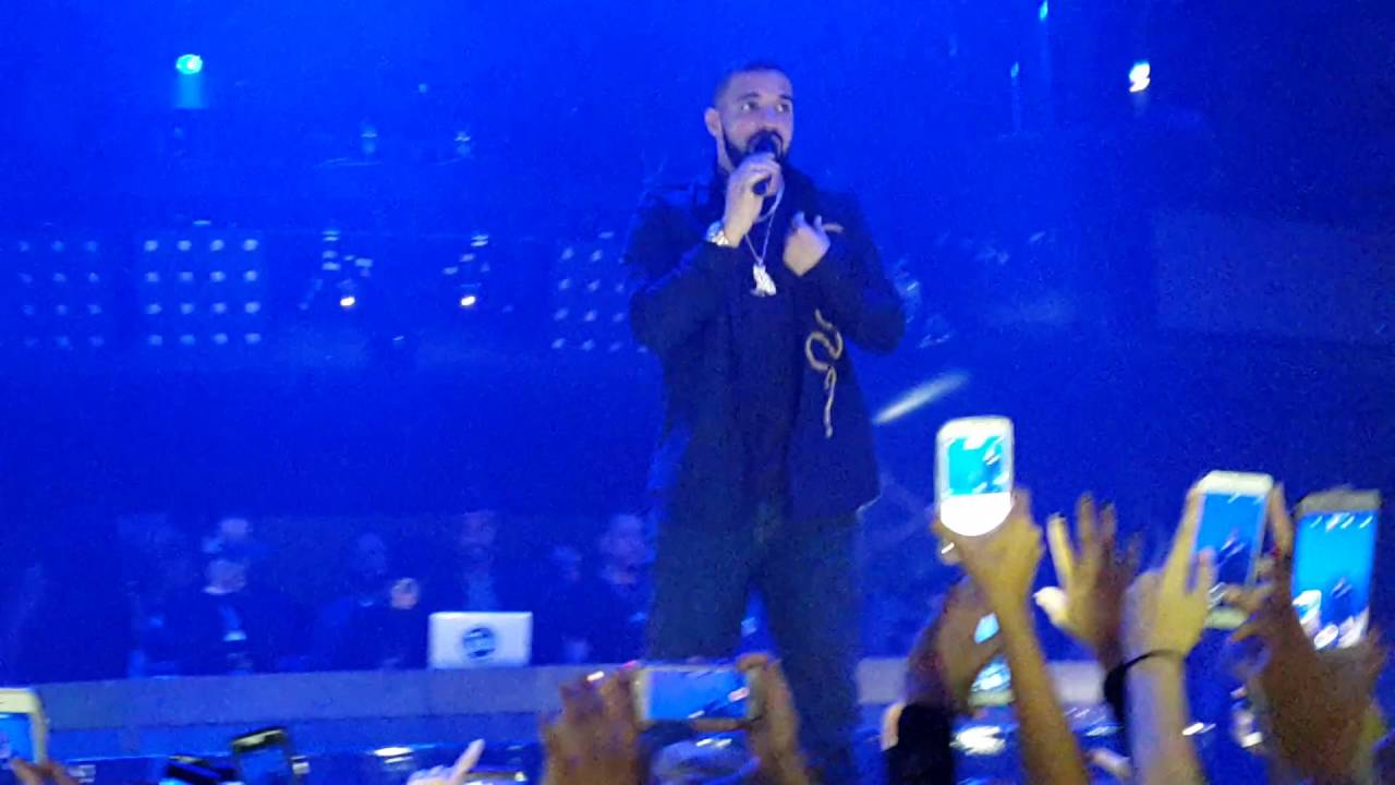 Drake performing Energy live at Hakkasan Las Vegas 9/11/2016