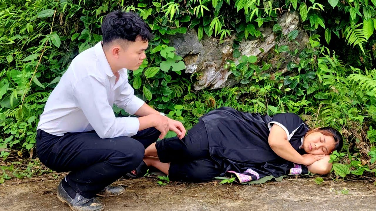 Full video: Kind-hearted Man Gives Abandoned House to Single Mother to Start A New Life