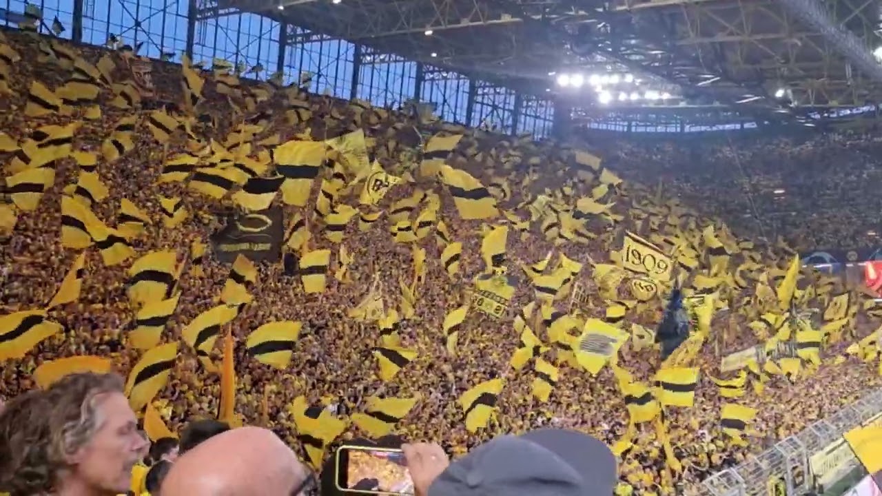 Yellow Wall 