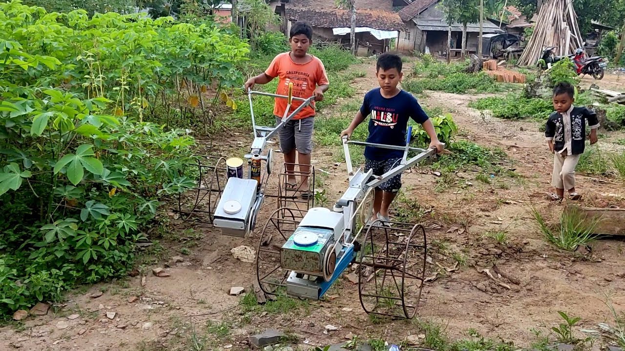 Cek traktor mini baru