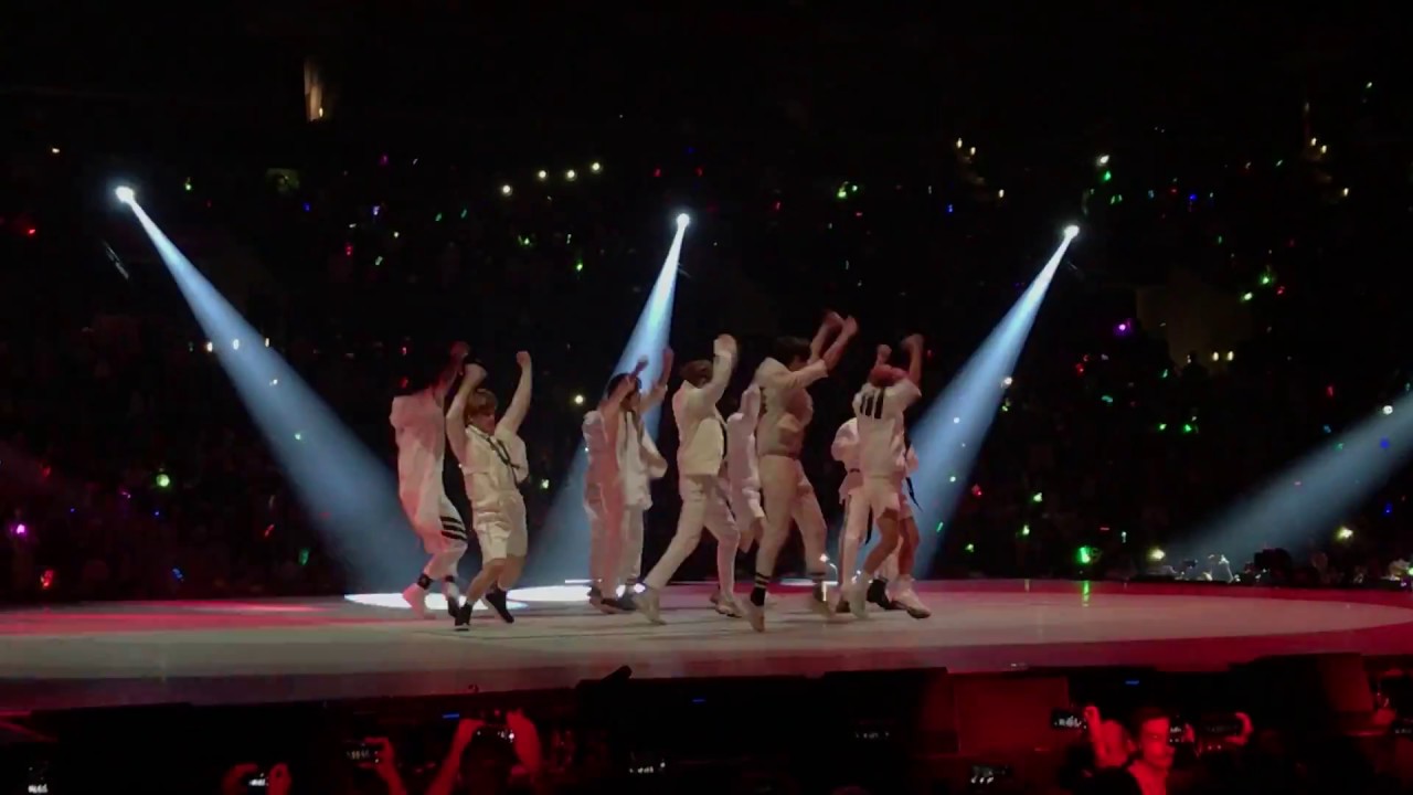 [KCON LA 2017] NCT 127 Fire Truck 170820 Fancam