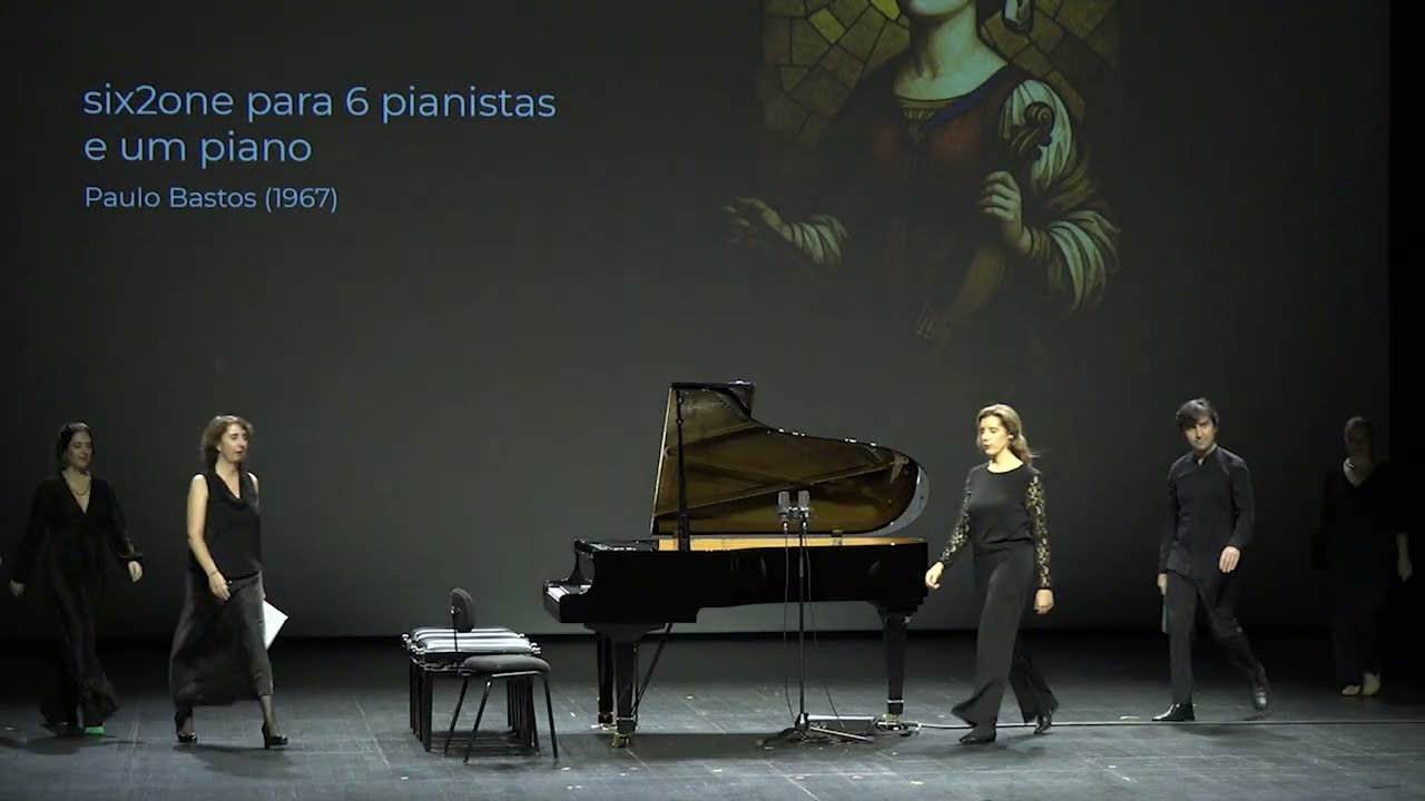 'six2one' for 6 pianists and a piano