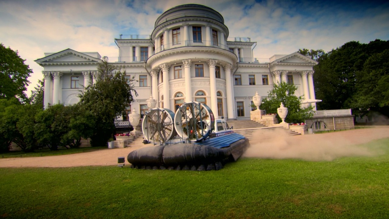 Jeremy, Richard and James Race Across St Petersburg  | Top Gear Classic