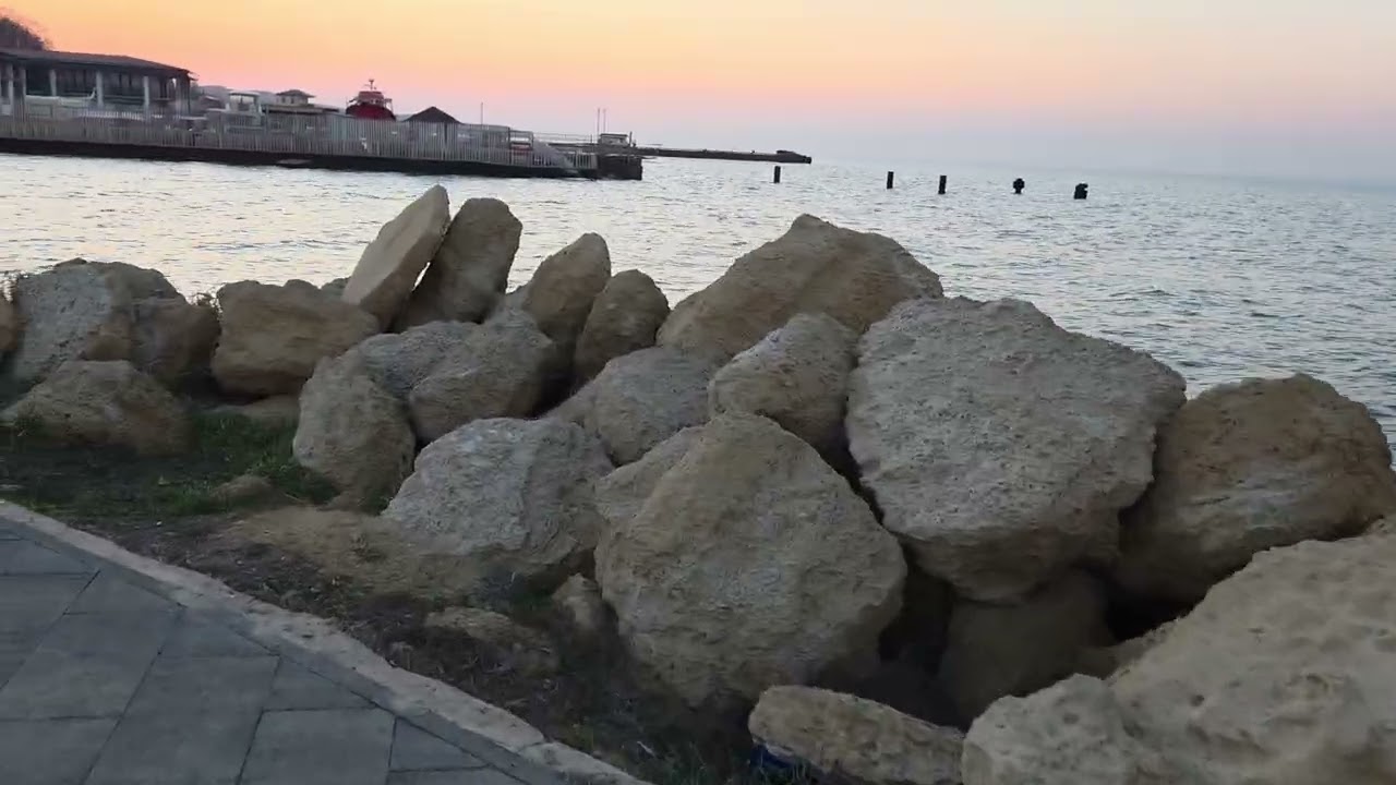 Думал поймать закат