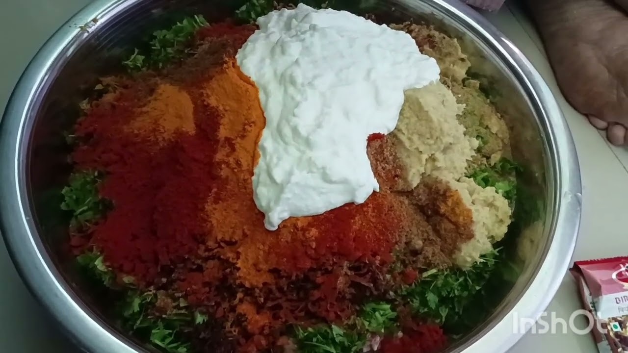 Is tarah ki chicken dum biryani banayi ye sab ap ki tarif karenge 😊😊😊😊