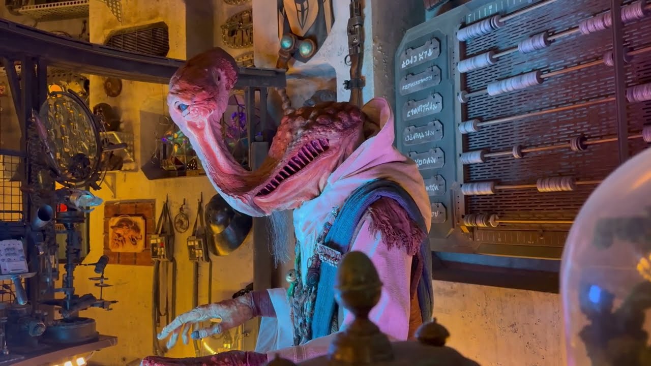 Dok-Ondar - Star Wars Galaxys Edge - Disney Hollywood Studios, Walt Disney World 11-08-2024
