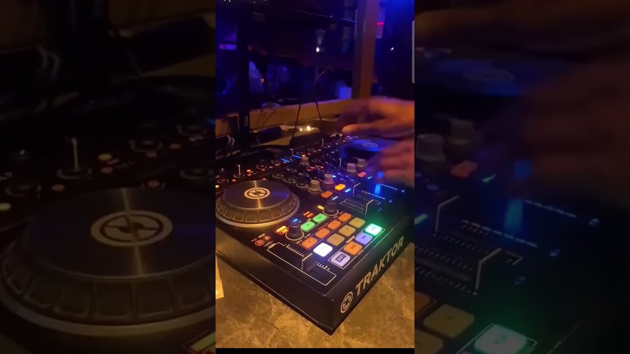 #DJRaxeh #Live #Ayo #SingleLadies #ChrisBrown #Beyonce #GoViral #Follow #Subscribe #BeAtOne #Notts