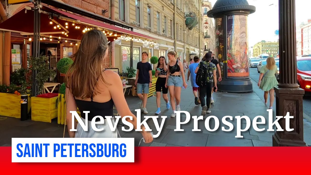 Nevsky Prospekt, the heart and soul of St. Petersburg. Невский проспект