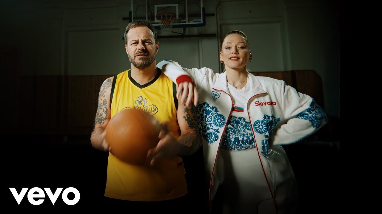 Xindl X - DREAM TEAM ft. Emma Drobná (Official Music Video)