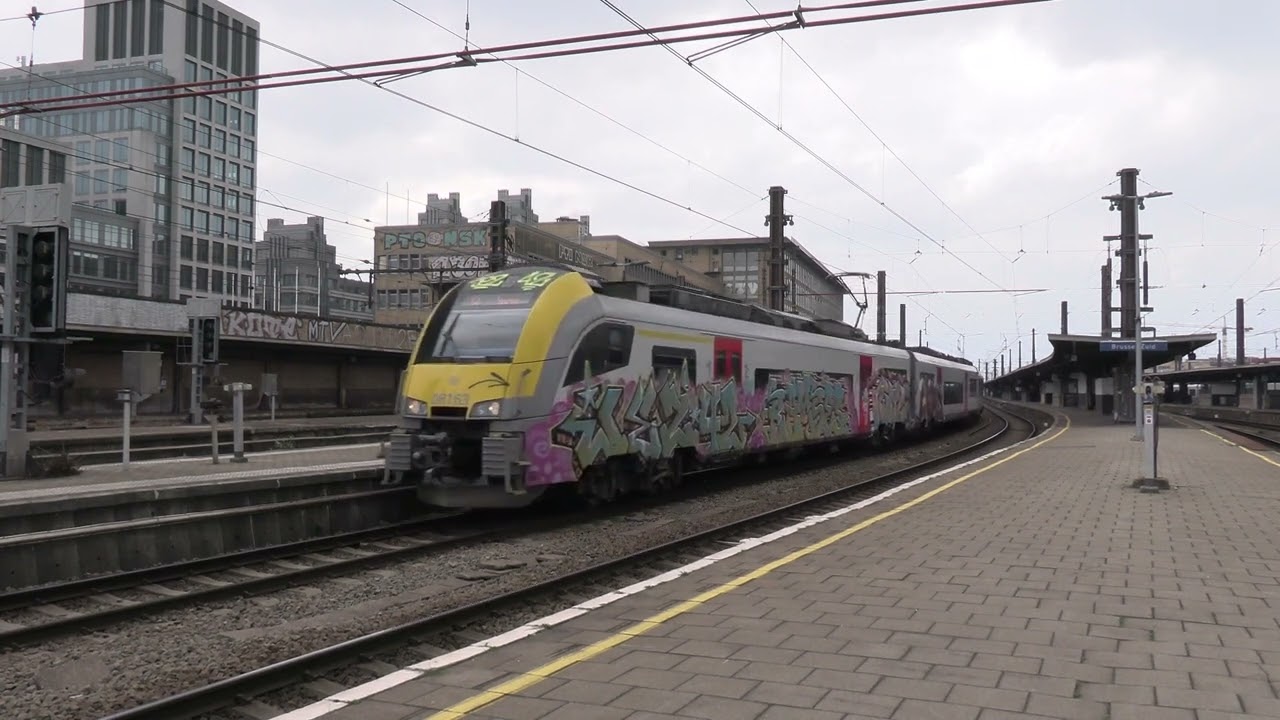 Treinen op station Brussel Zuid/Midi (8-4-2023)