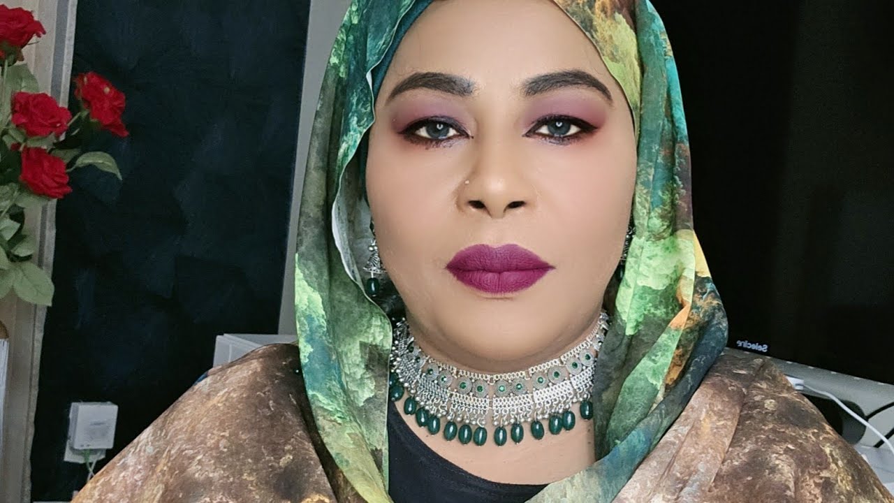 زوجي مسميني الملكة انديرا بقول لي مافي مره زيك