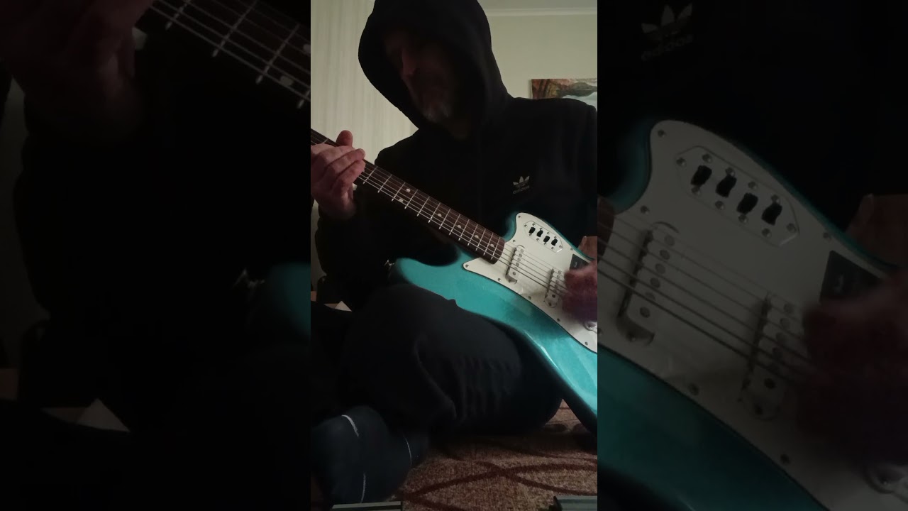 Fender Bass 6 + Maxon OD-9 + MXR 95 — Moses Land