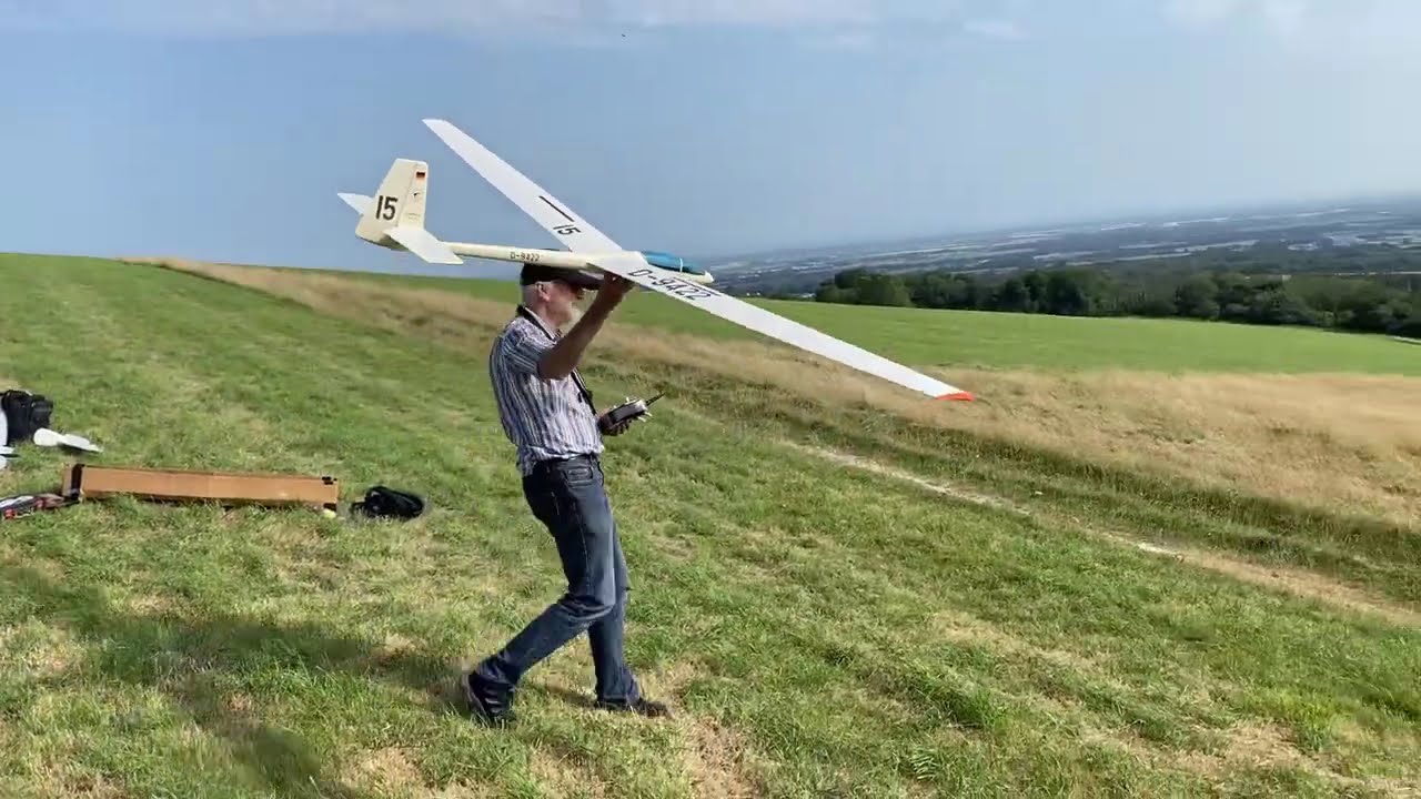 RC Slope Soaring Graupner Cirrus at The Trundle 02/08/24