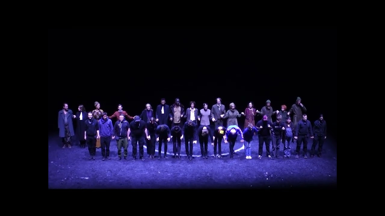 Le cercle de craie caucasien (salut)