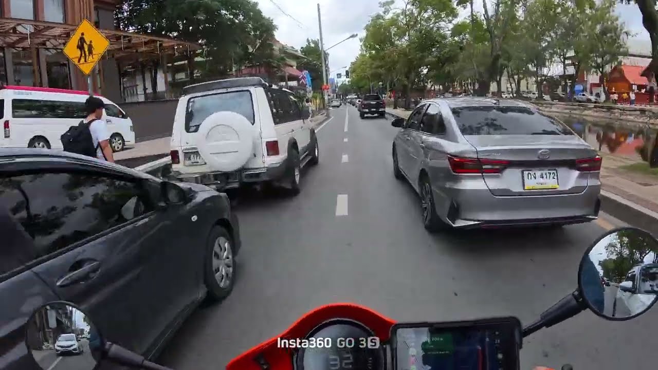 POV:Vespa GTV ขี่ไป Starbucks ท่าแพ
