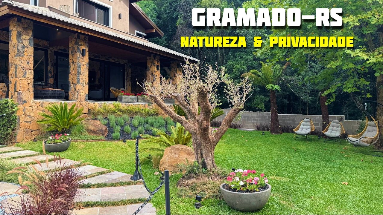 Casa à venda em Gramado Condomínio Saint Moritz | 4 Dorms | Natureza & Localização Privilegiada