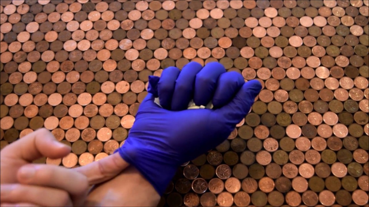 Retrait d'un équipement de protection individuelle: Les gants