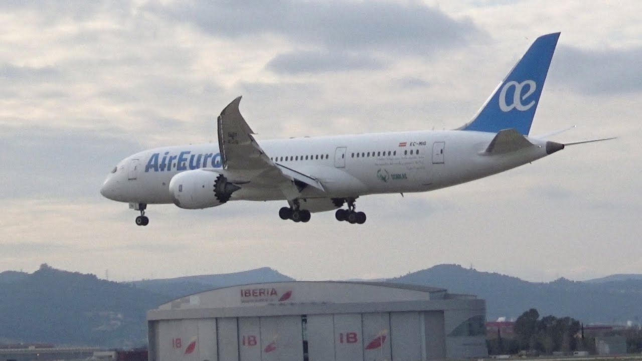 Plane Spotting Arrivals RW24R at Barcelona Airport 03/2025