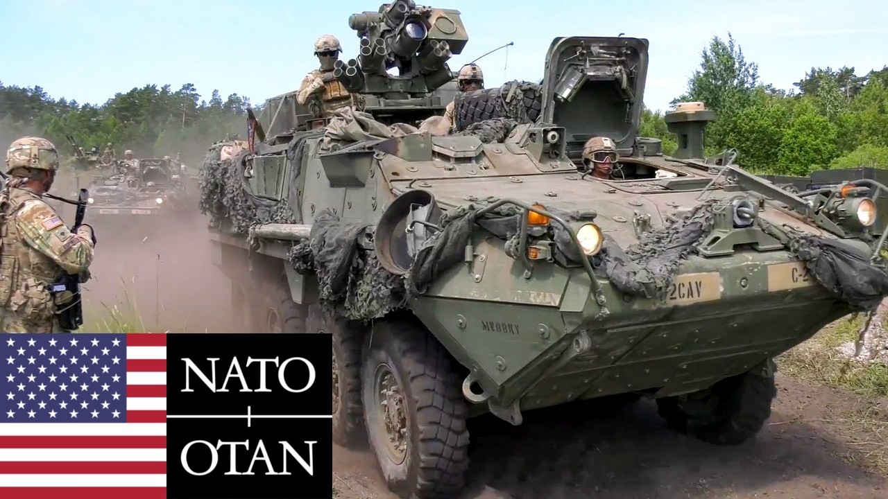Армия США, НАТО. Бронетехника Stryker во время военных учений в Польше.