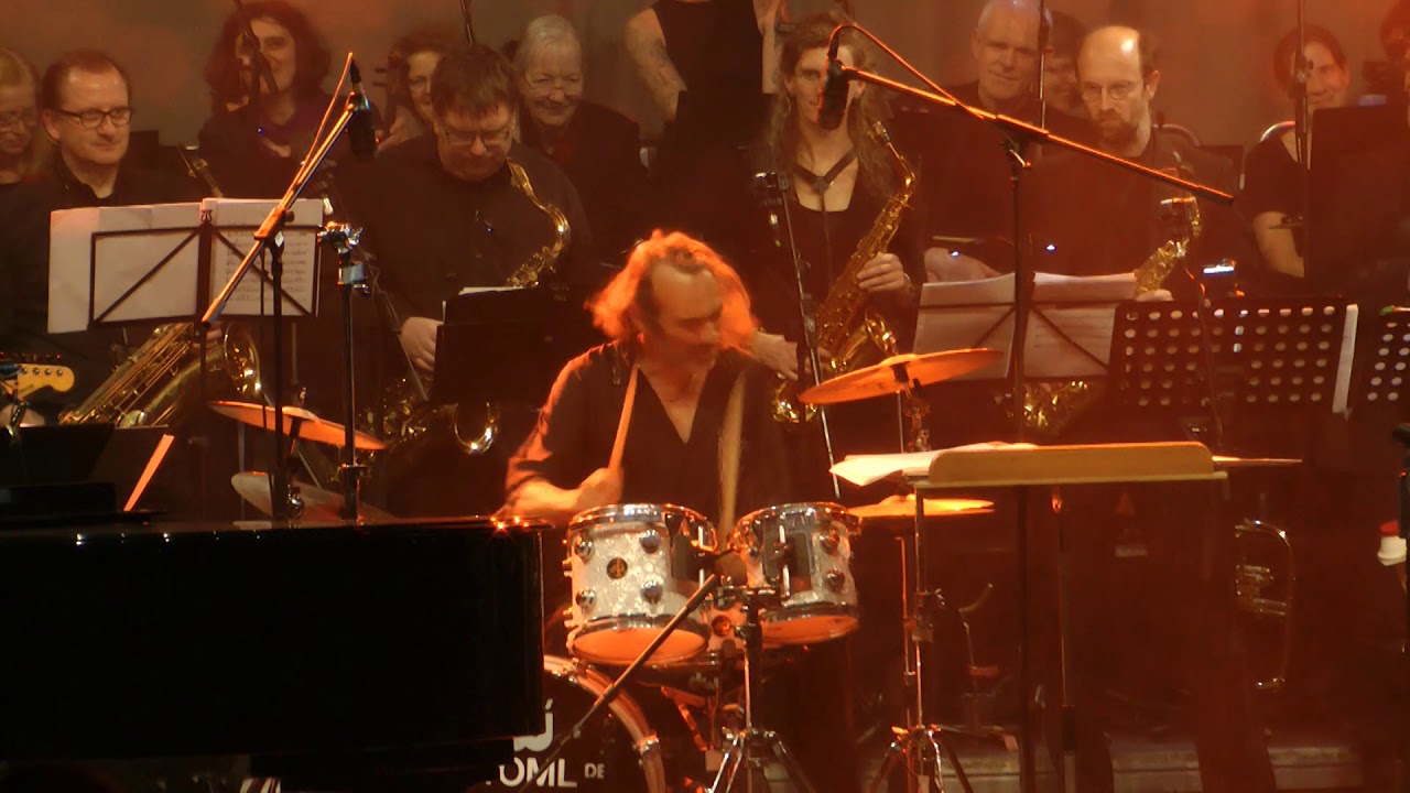 Mayers BIG Band mit Seda Devran, Drum-Solo: PiTTi Hecht (Percussionist der Scorpions)