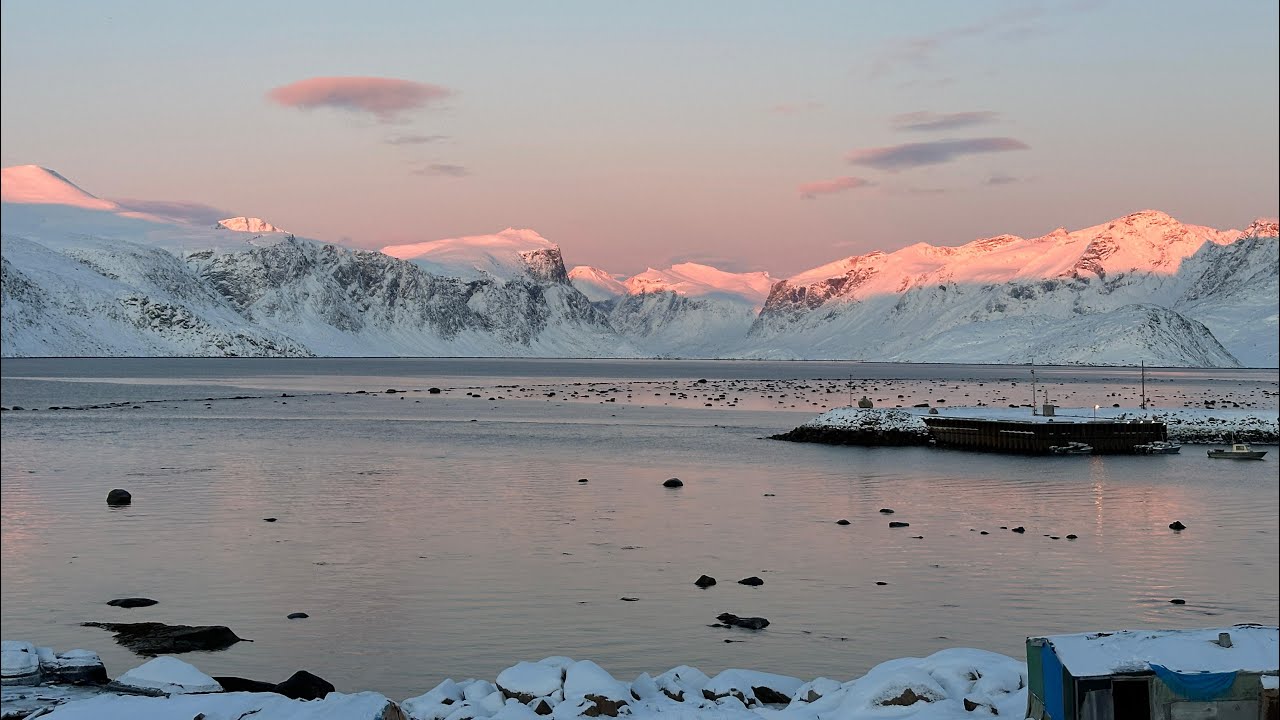Arctic Cohesion: The Pangnirtung Through Community Eyes