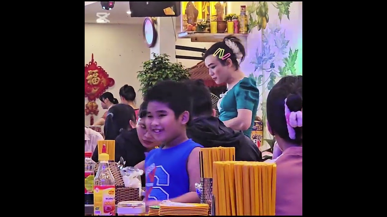 Qu&aacute;n gỏi đu đủ Ty Thy si&ecirc;u h&oacute;t