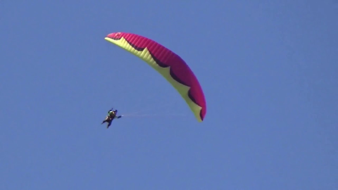 Paragliding Acro Fun in Öludeniz female on U-Turn Blackout+ 17