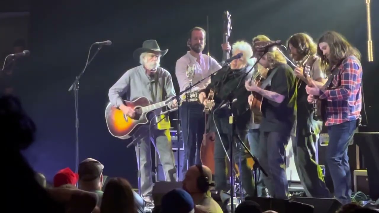 Billy Strings w/Bob Weir, Marty Stuart, Ronnie McCoury - Will The Circle Be Unbroken (Ryman)